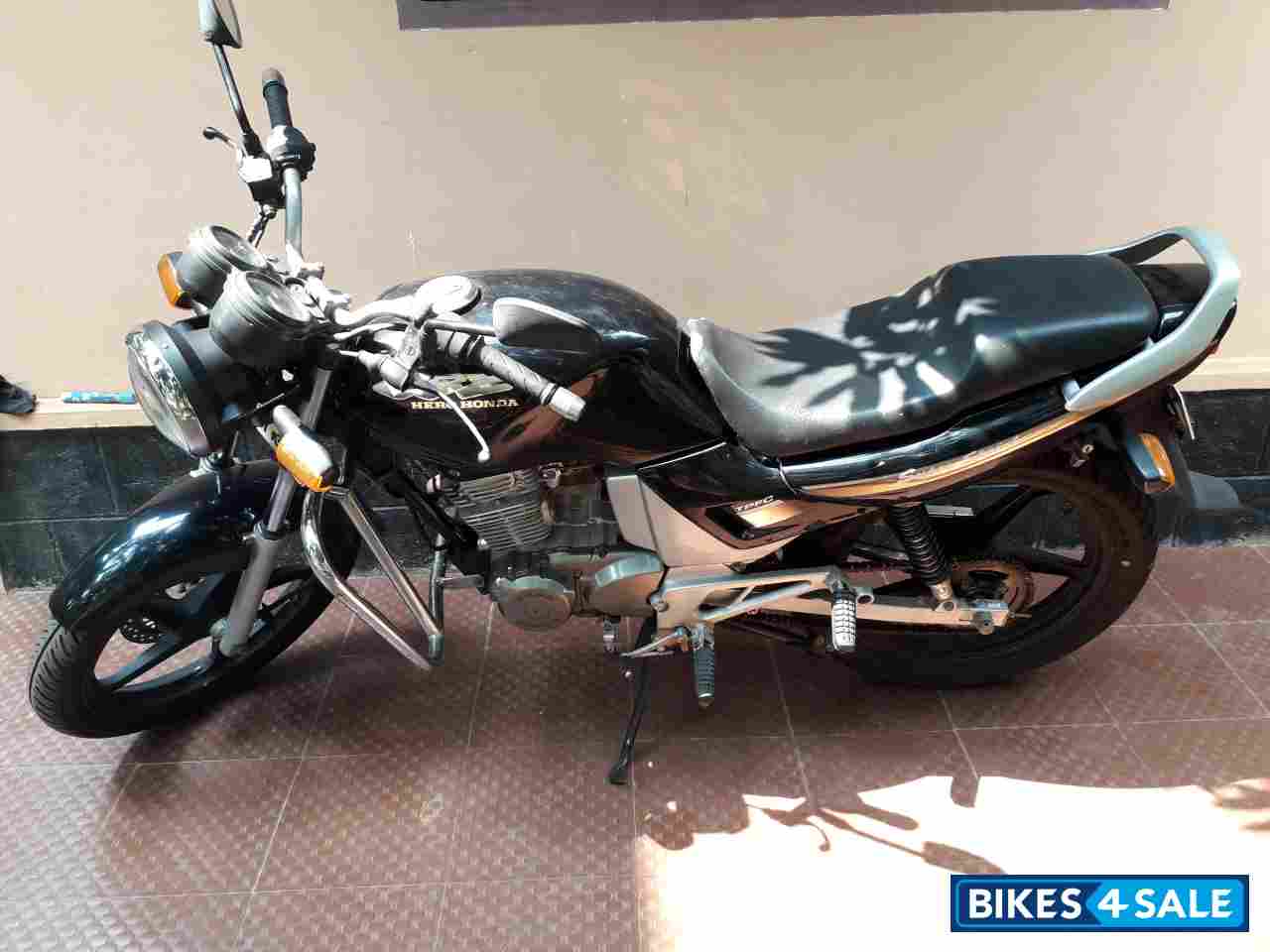 Used 2005 Model Hero CBZ Star For Sale In Thrissur ID 215508 Black