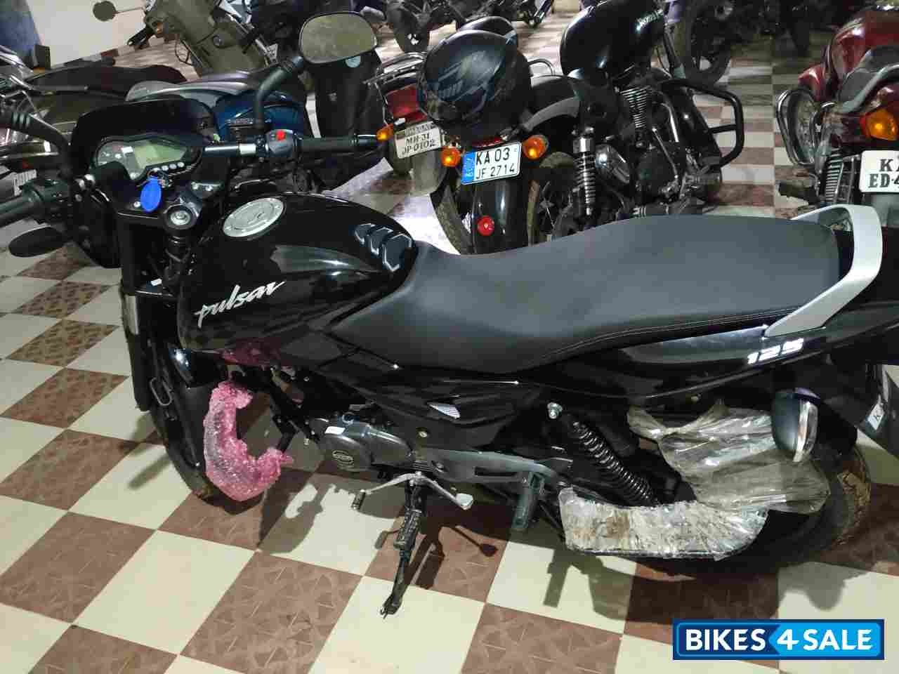 Used 2019 Model Bajaj Pulsar 125 Neon BS6 For Sale In Bangalore ID