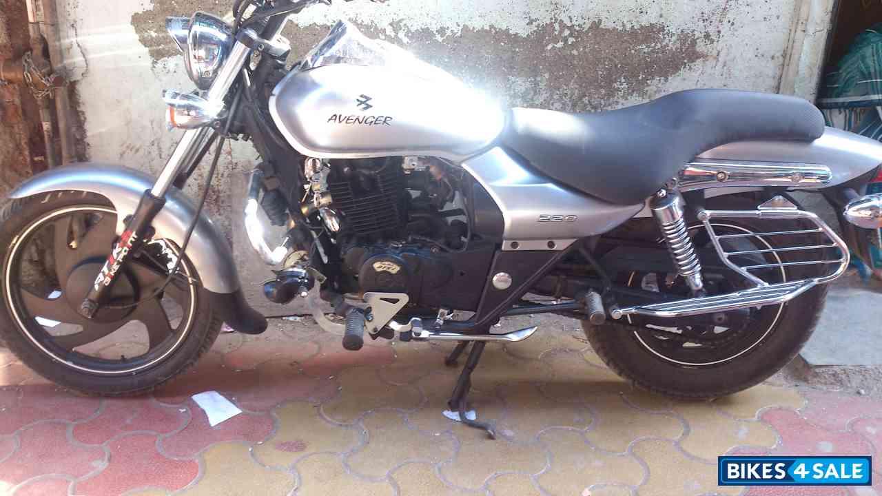 2nd hand bajaj avenger