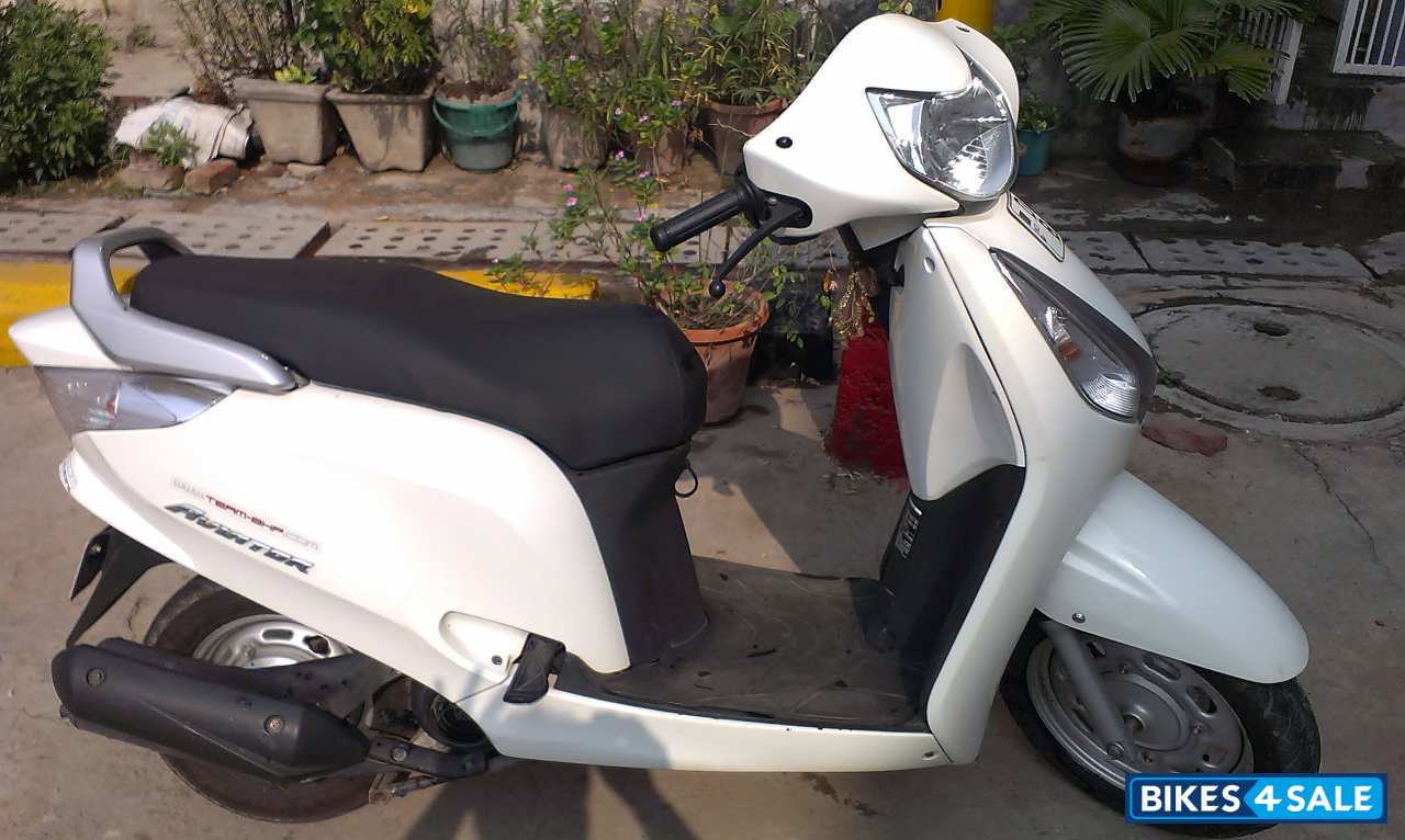 Aviator honda white #4