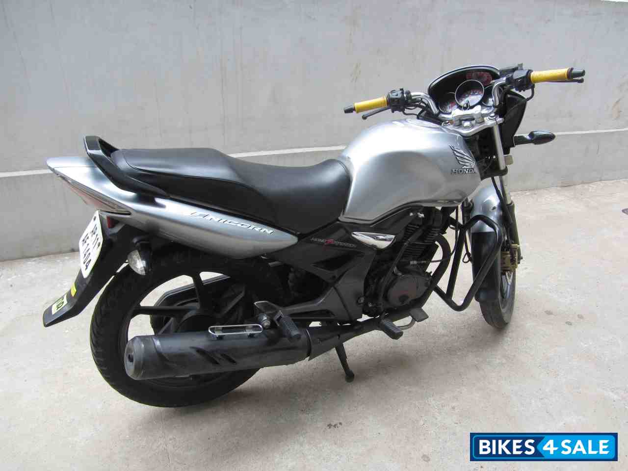 Silver Honda Unicorn Picture 2. Bike ID 114085. Bike located in Hyderabad - Bikes4Sale