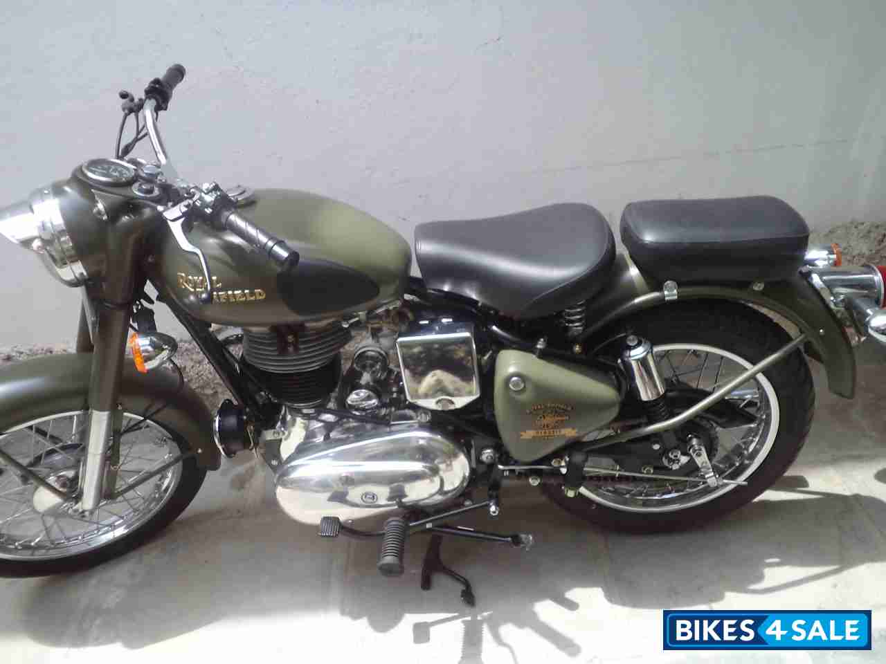 Battle Green Matt Finish Royal Enfield Bullet Standard 350 Picture 1 Bike Id 56583 Bike