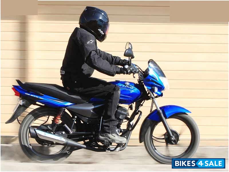 bajaj platina blue colour