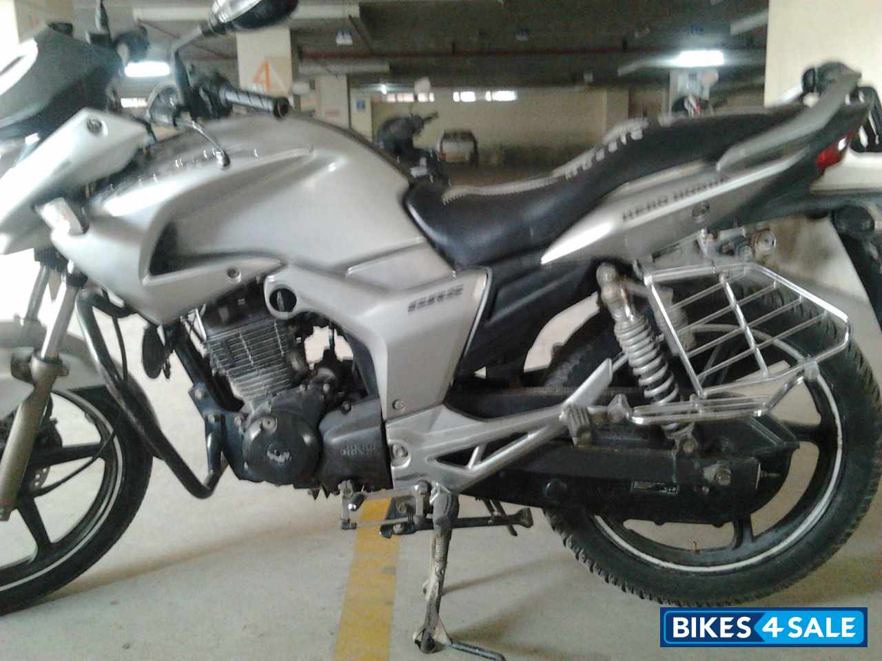 Silver Hero Hunk Picture 1. Album ID is 69694. Bike located in