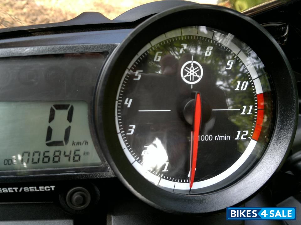 Black Yamaha YZF R15 V2 Black Yamaha YZF R15 V2