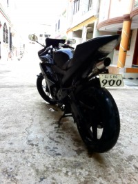 Matte Black Yamaha YZF R15 V2