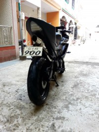 Matte Black Yamaha YZF R15 V2