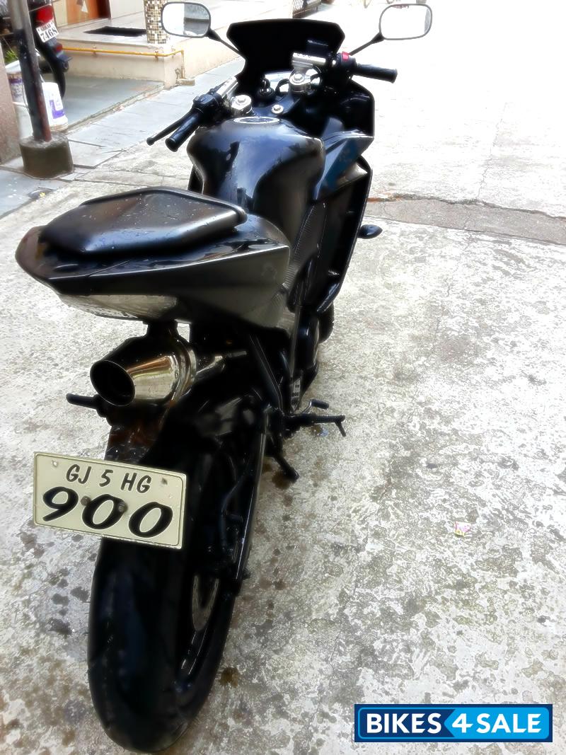 Matte Black Yamaha YZF R15 V2 Matte Black Yamaha YZF R15 V2