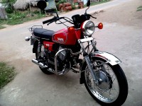 German Red Yamaha RD 350