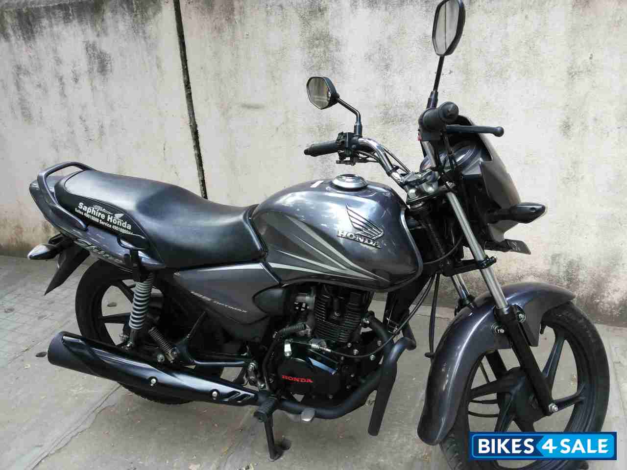 Grey Honda CB Shine Grey Honda CB Shine