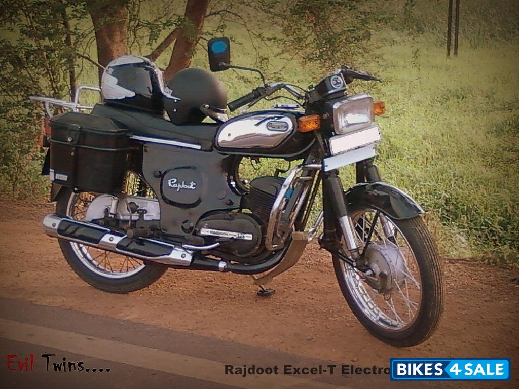 Black Yamaha Rajdoot