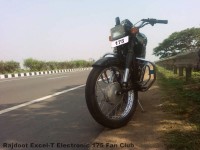 Black Yamaha Rajdoot