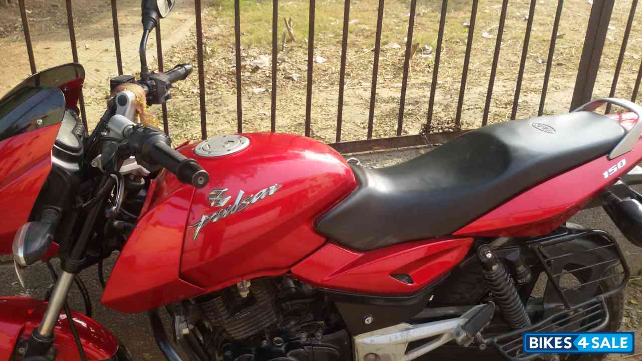 Red Bajaj Pulsar 150 DTSi