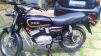 Black Yamaha RX 135