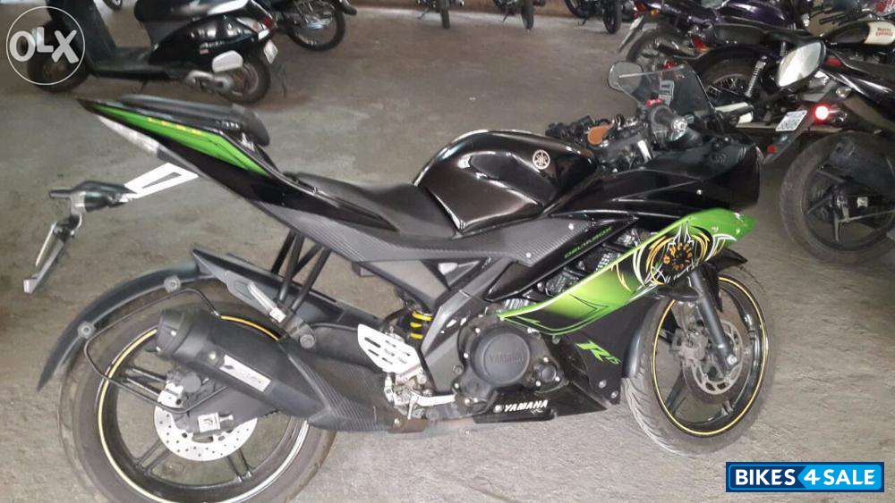 Green Black Yamaha YZF R15 V2