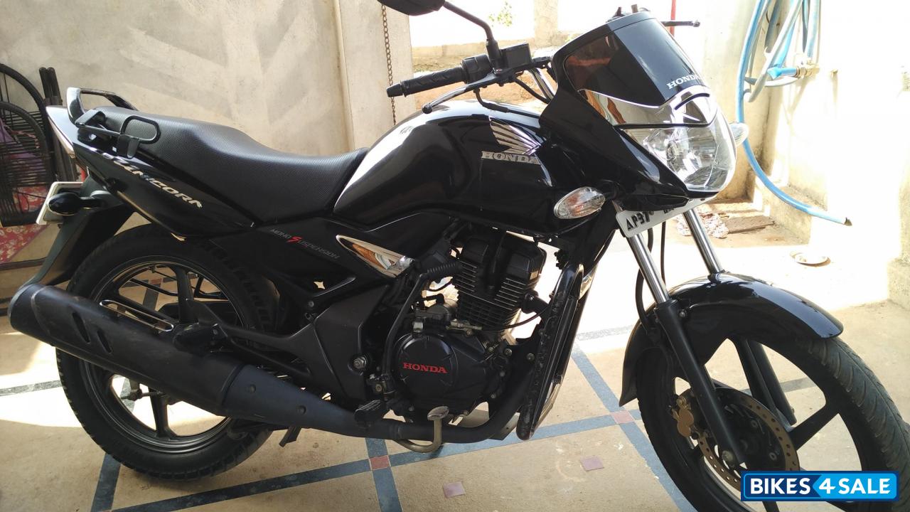 Black Honda CB Unicorn