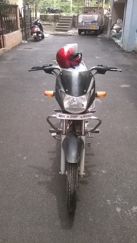 Black Bajaj CT 100