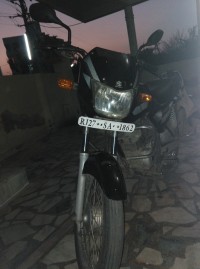 Black Bajaj CT 100