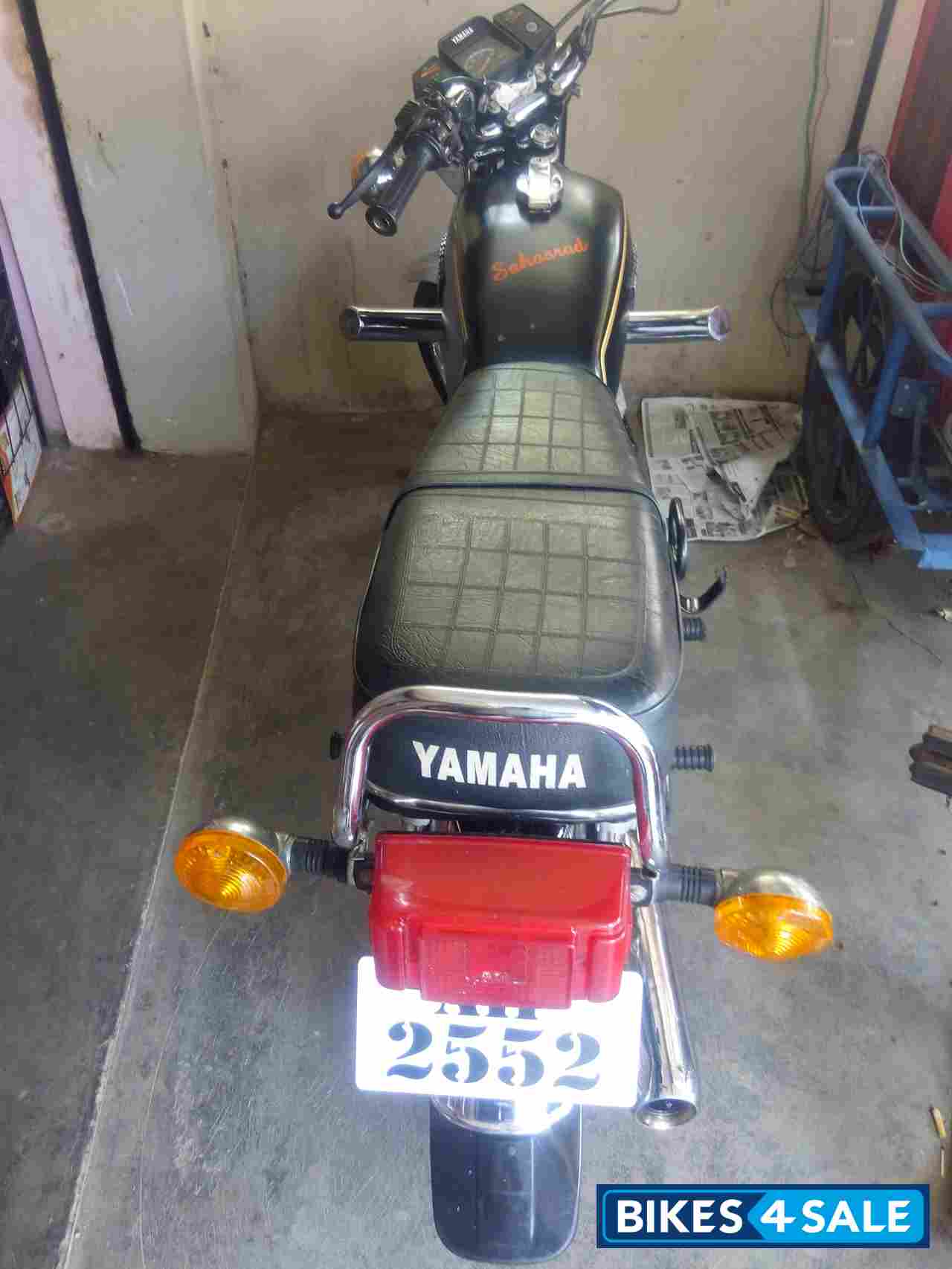 Used 1986 Model Yamaha Rx 100 For Sale In East Godavari Id Black Colour Bikes4sale