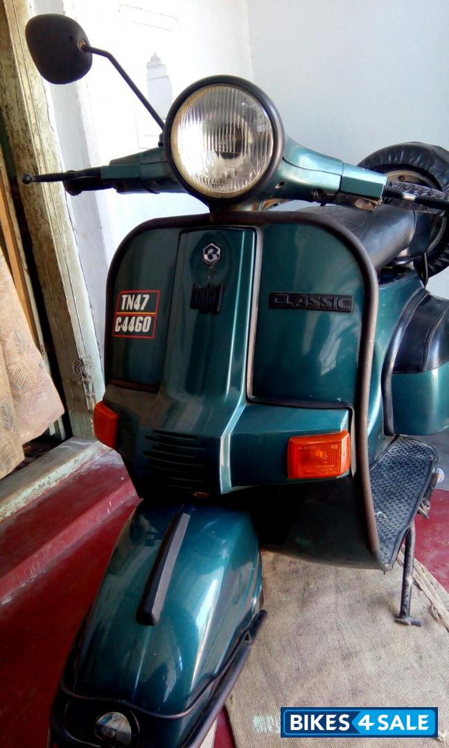 Green Bajaj Classic Green Bajaj Classic