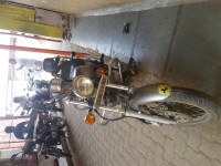 Silver Grey Bajaj Avenger 220 DTS-i