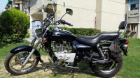 Black Bajaj Avenger 220 DTS-i