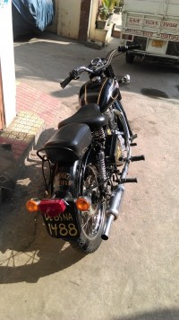 Black Royal Enfield Vintage Bullet