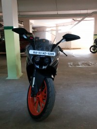 Black KTM RC 200