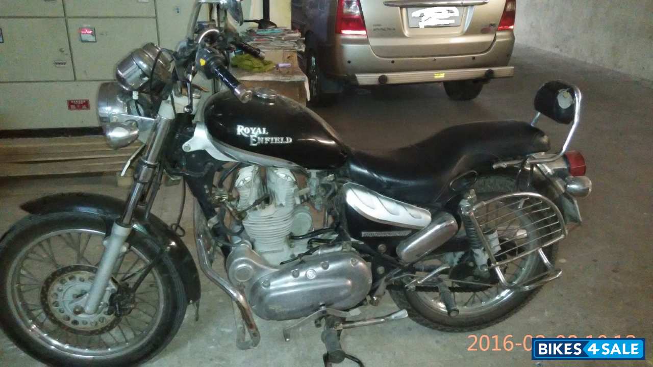 Olive Green /black Royal Enfield Thunderbird