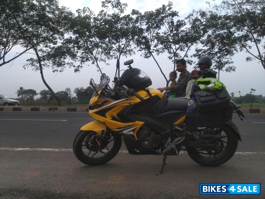 Yellow Bajaj Pulsar RS 200