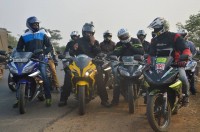 Yellow Bajaj Pulsar RS 200