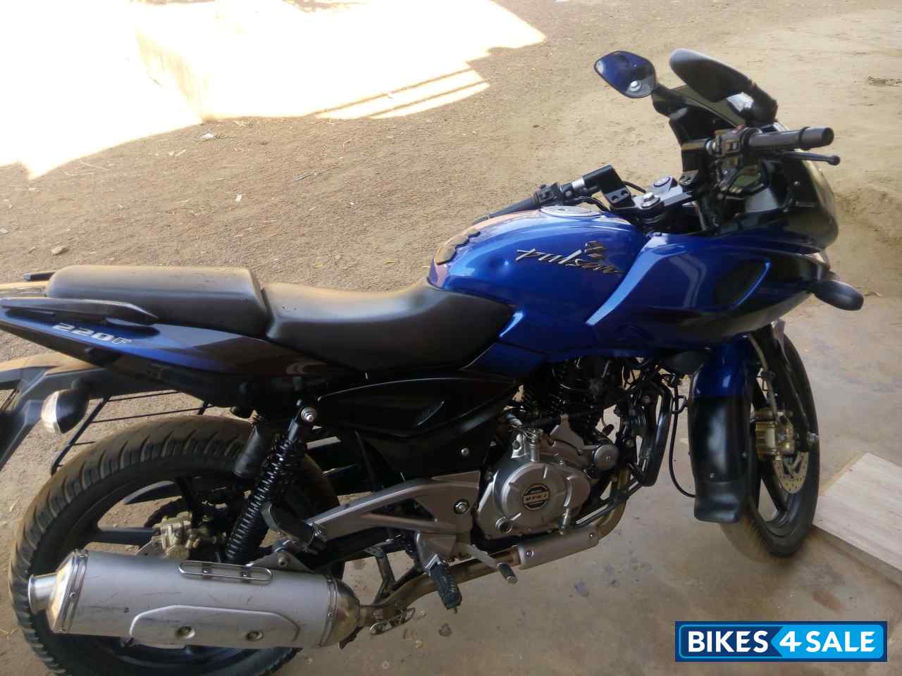 Pulsar 220 new online 2014 model specifications