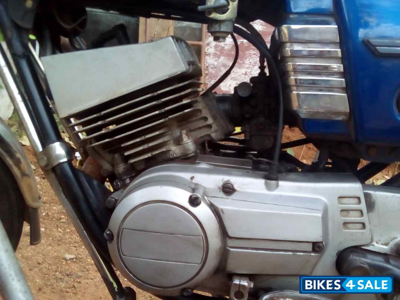 Blue Yamaha RX 100 Blue Yamaha RX 100