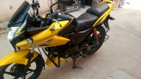 Yellow Honda CBF Stunner