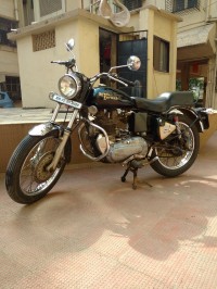 Magic Black Royal Enfield Bullet Electra 5S