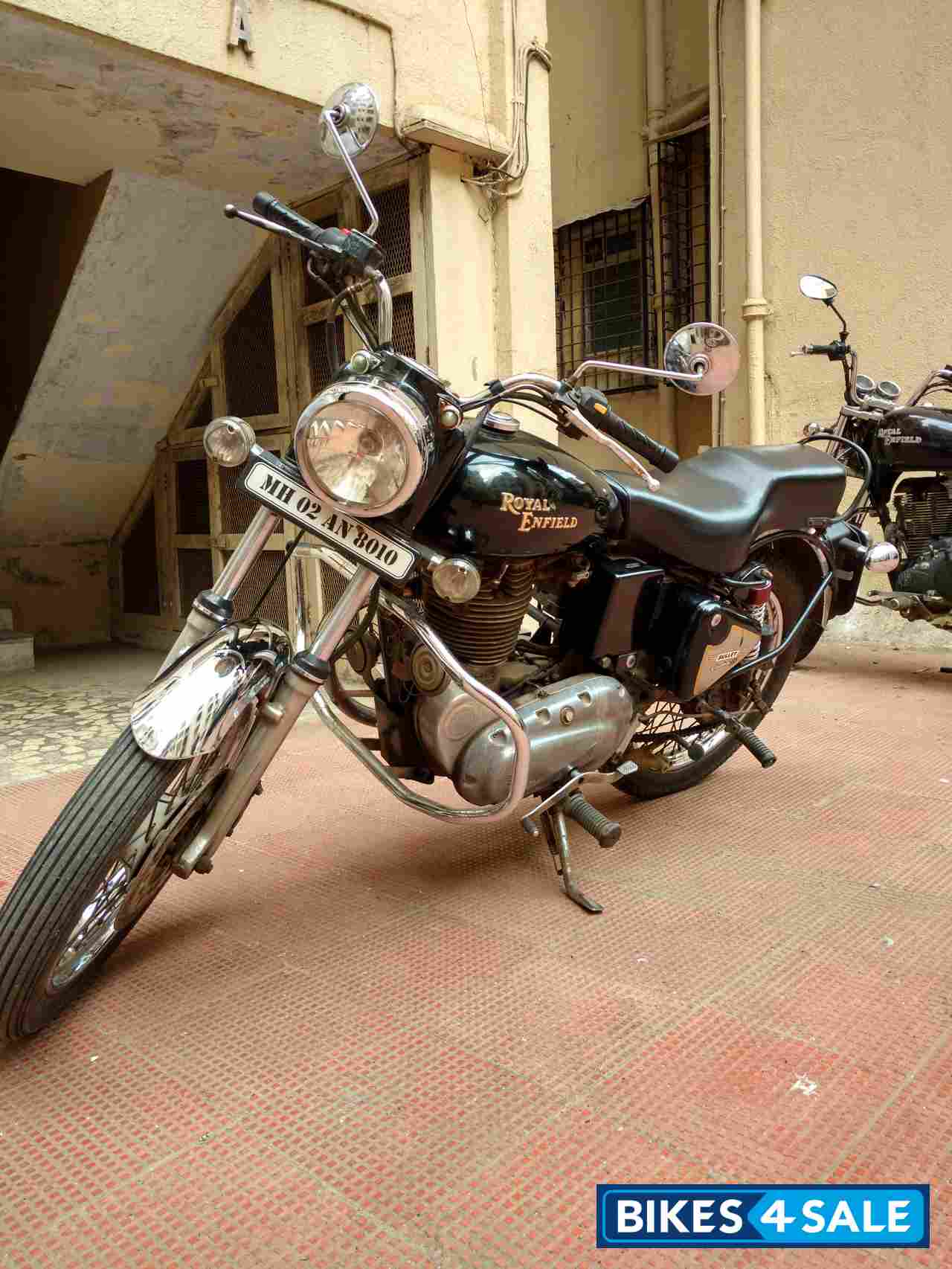 Magic Black Royal Enfield Bullet Electra 5S