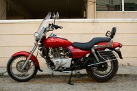 Red Bajaj Avenger 220 DTS-i