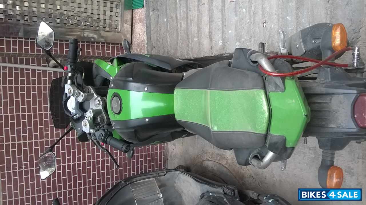 Green Yamaha Fazer Green Yamaha Fazer