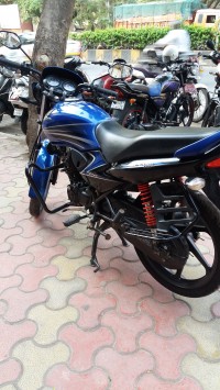 Blue Honda Dream Yuga