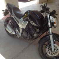 Black Yamaha FZ16