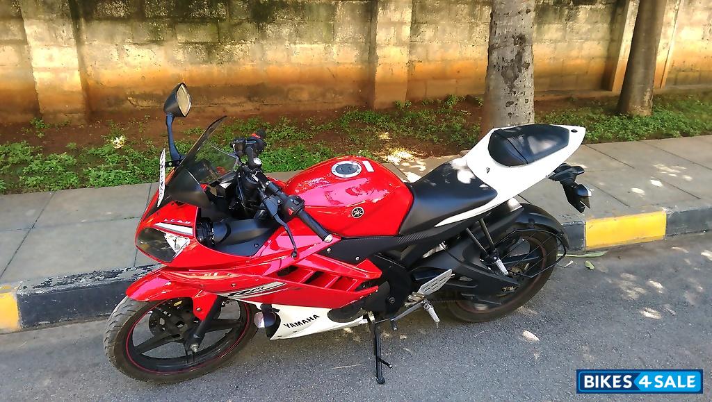 Red Yamaha YZF R15 V2