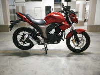 Red Suzuki Gixxer 150