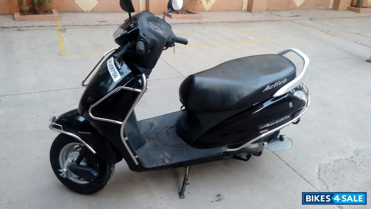 Black Honda Activa