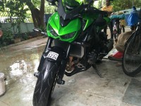 Green Kawasaki Z1000