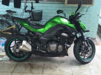 Green Kawasaki Z1000