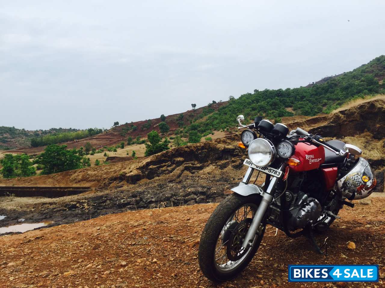 royal enfield gt red colour