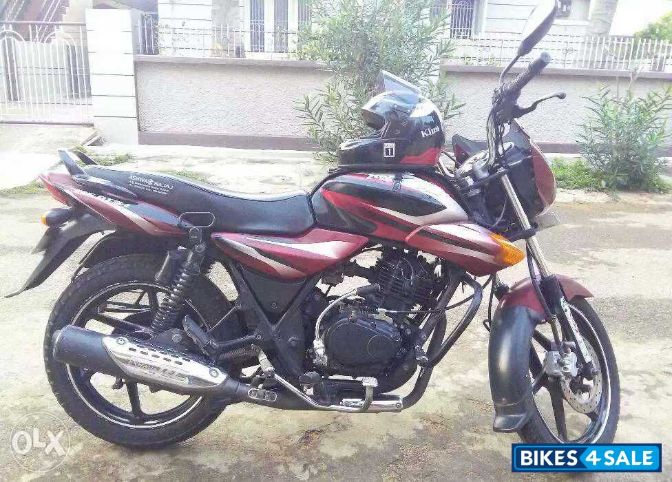 Red Bajaj Discover DTSi 135