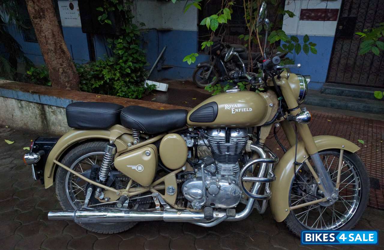 Sand Royal Enfield Classic Desert Storm