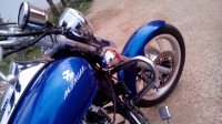 Blue Bajaj Avenger 220 DTS-i