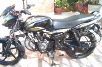 Black Bajaj Discover 100 DTS-Si